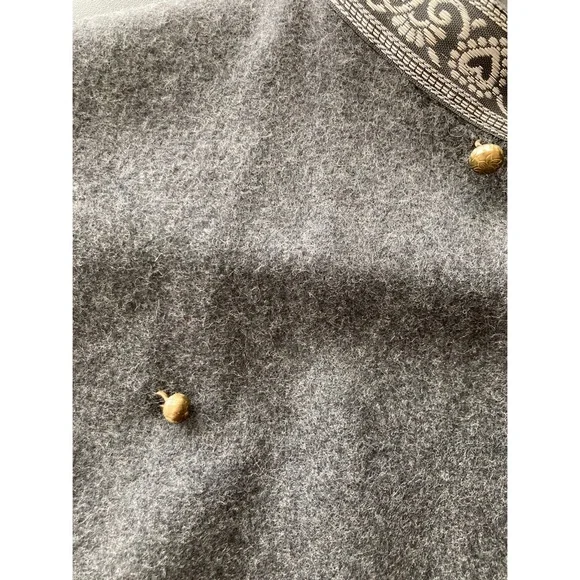 Wool jacket made in Nepal, size S - Picture 5 of 9